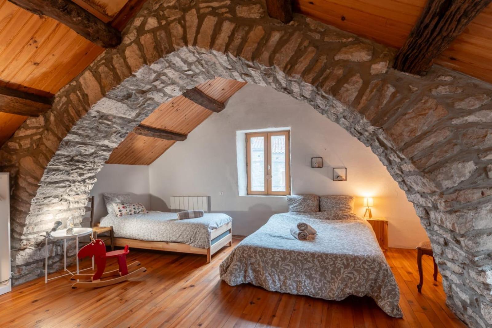 Maison De Village Au Coeur Des Remparts Sainte-Eulalie-de-Cernon 외부 사진